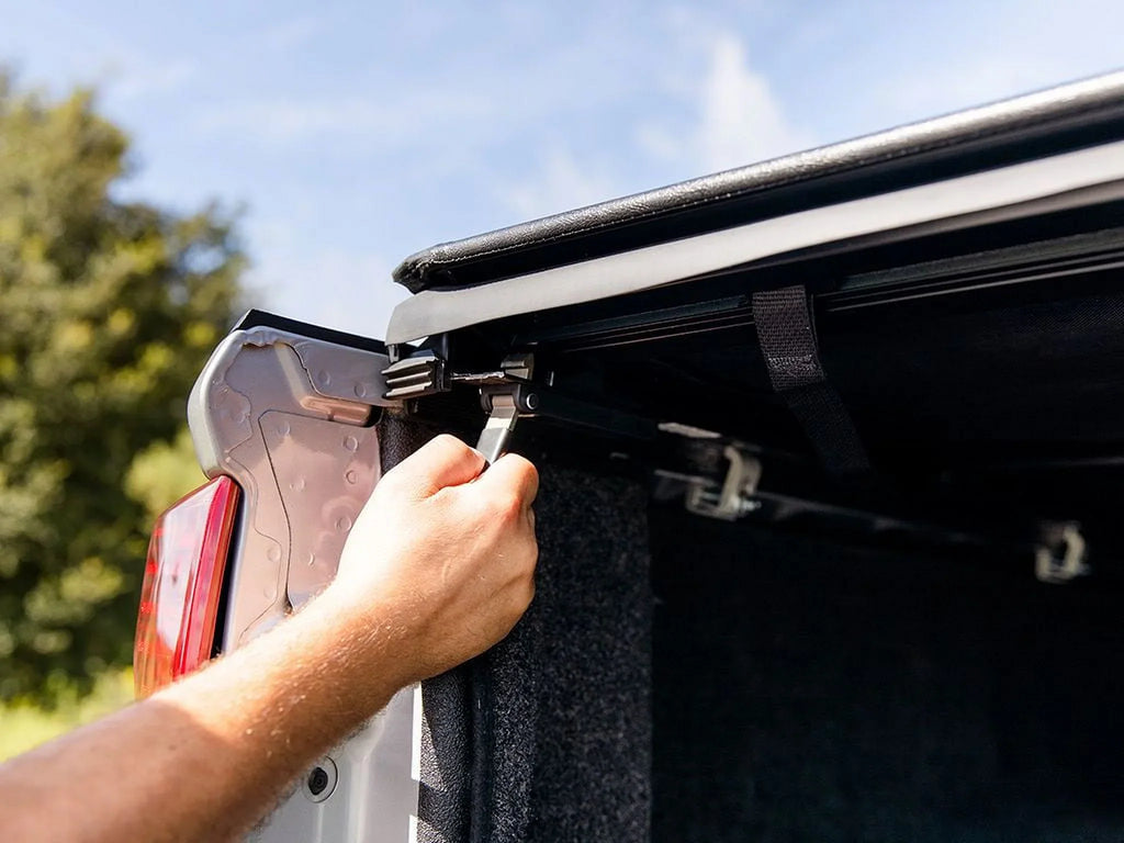 Gator by RealTruck ETX Soft Roll Up Truck Bed Tonneau Cover | 53109 | Compatible with 2014 - 2018, 2019 Ltd/cy Chevy/GMC Silverado/Sierra 5' 9" Bed (69.3'')