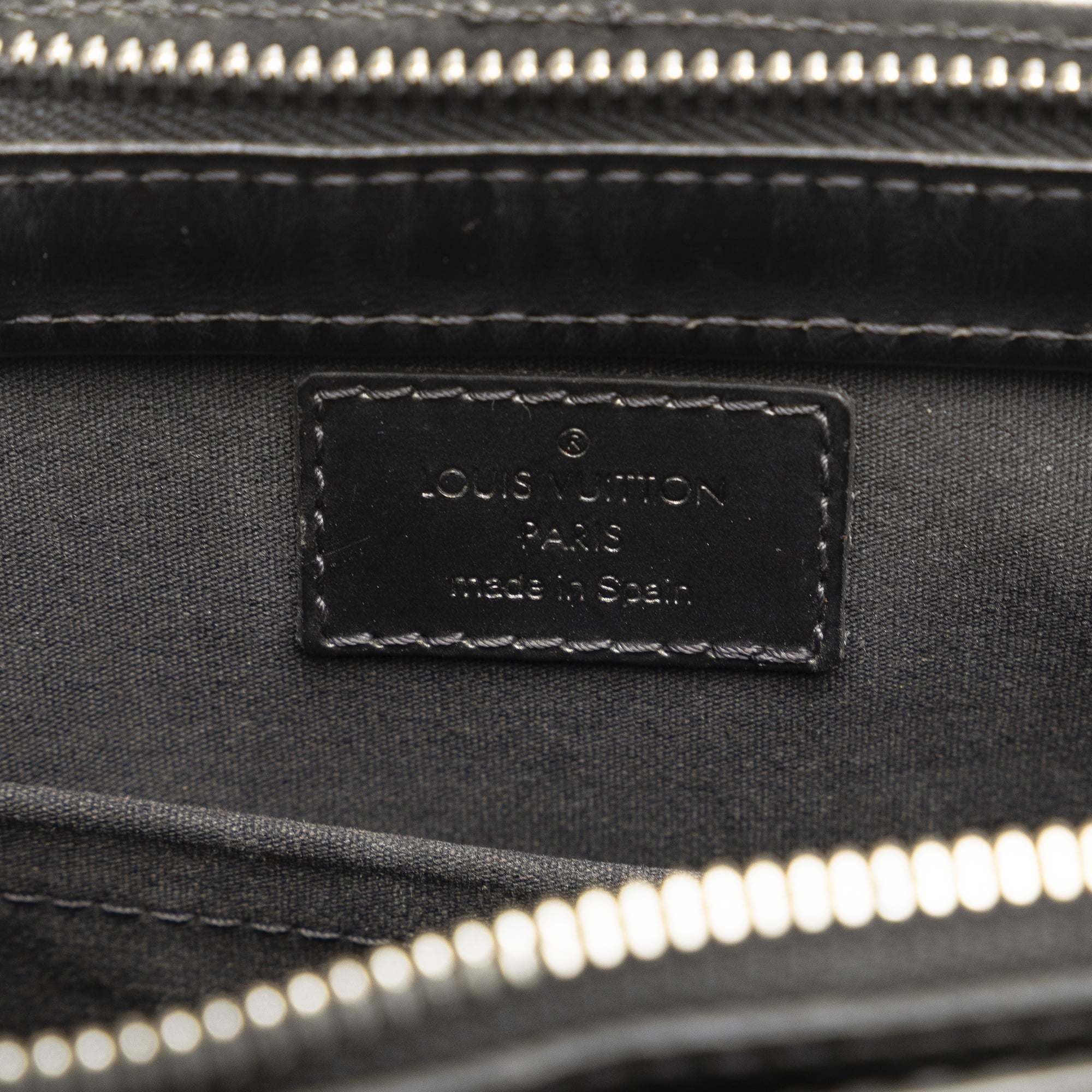 Pre-Owned Authenticated Louis Vuitton Monogram Mat Alston Calf Leather Gray Shoulder Bag Unisex (Good)