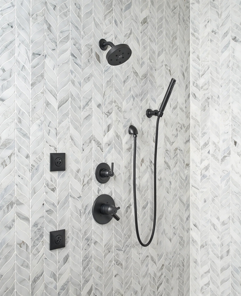 Delta Wall Elbow for Hand Shower in Matte Jet 50560-BL