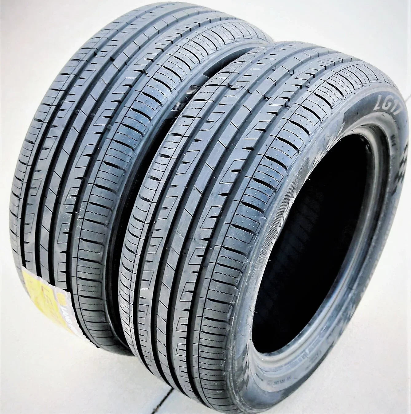 Landgolden 17 195/55R15 85V Performance Tire Fits: 2007-08 Honda Fit Sport, 1999-2000 Honda Civic Si