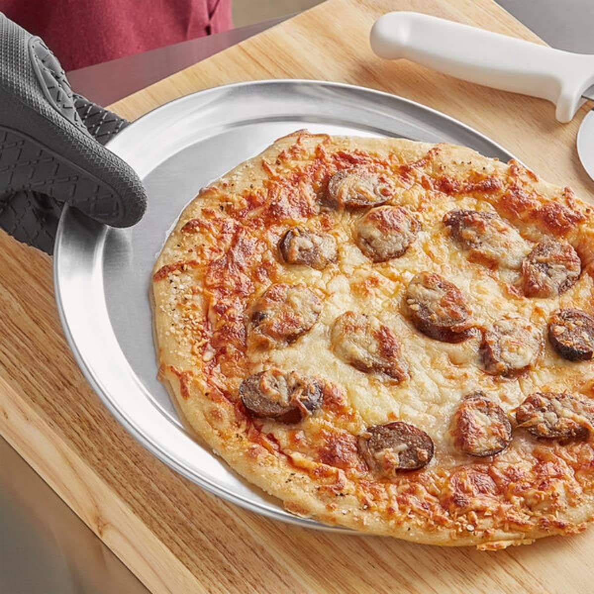 TrueCraftware- Set of 3 Aluminum 12” Pizza Tray Pan Wide Rim- Bakeware Round Pizza Pan Pizza Tray Baking Tray Round Baking Tray for Home Kitchen Pizzeria & Restaurants