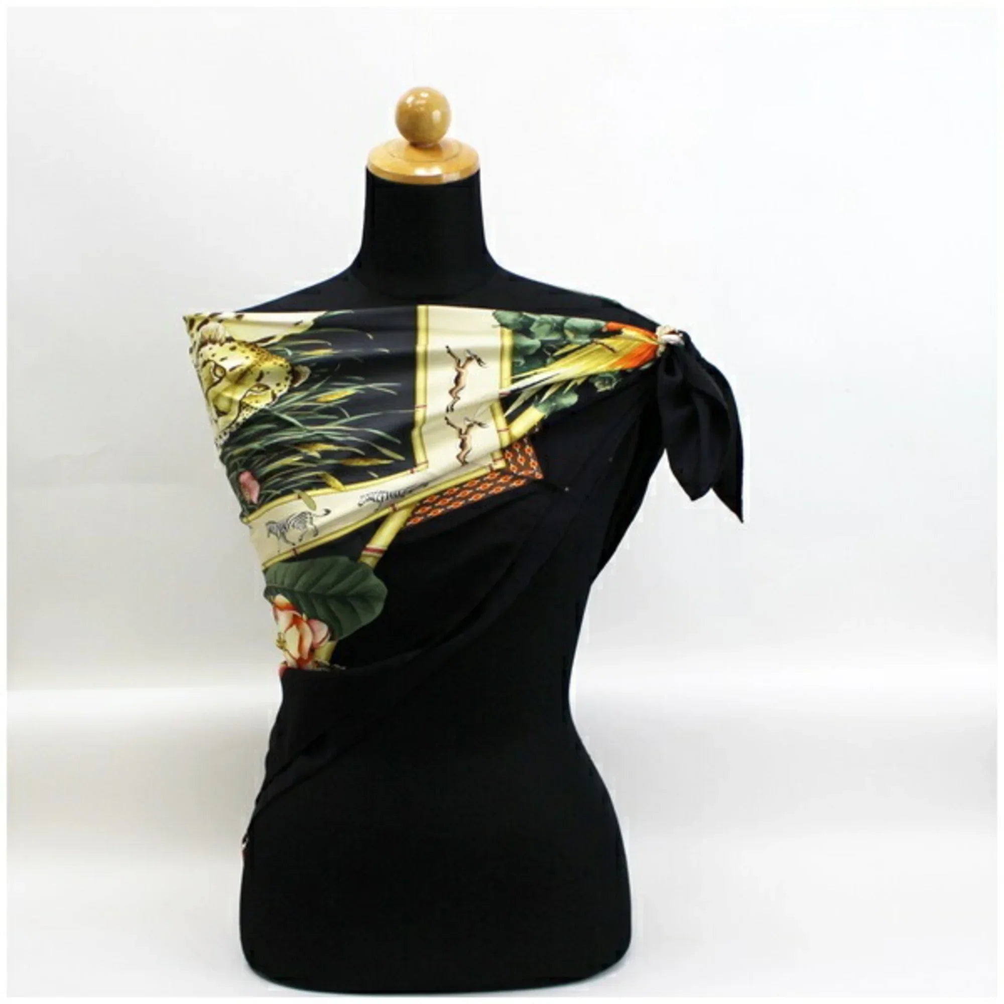 Pre-Owned Salvatore Ferragamo Scarf Muffler Leopard Print Ebony Women's Panda Animal (Good)