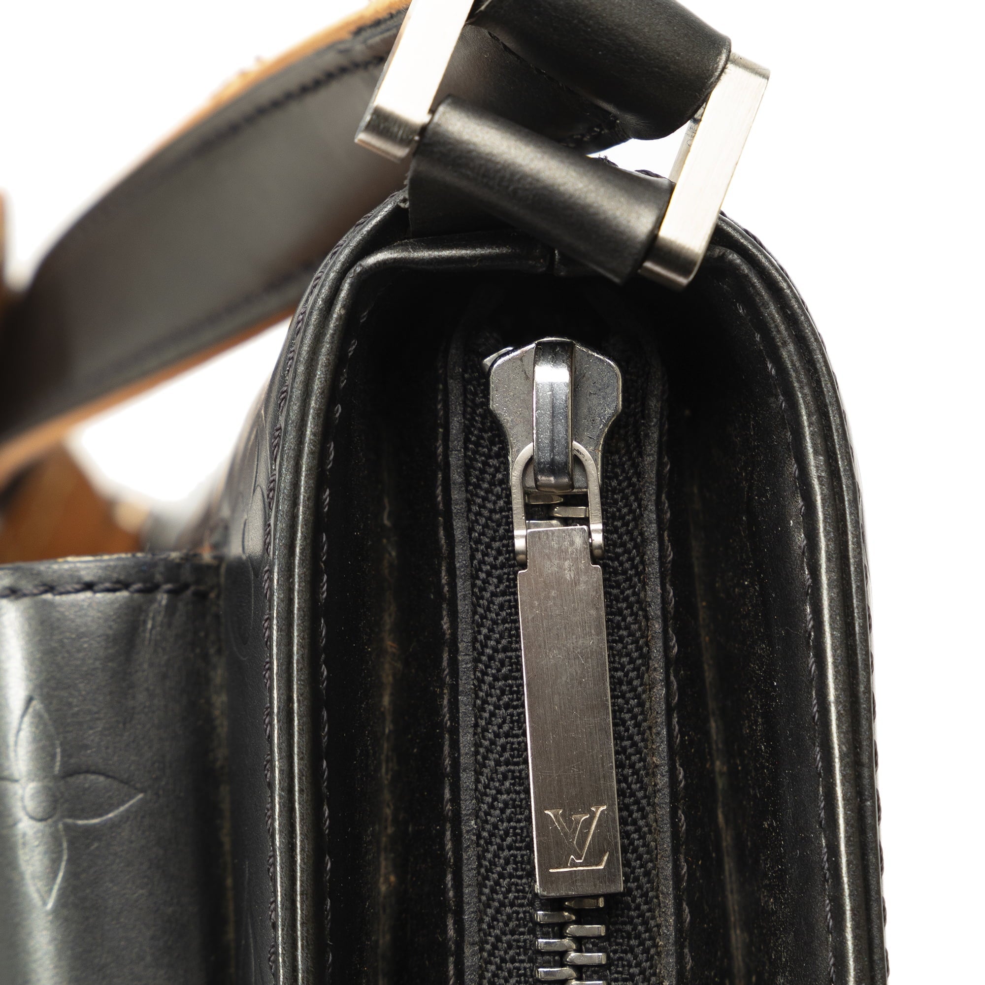 Pre-Owned Authenticated Louis Vuitton Monogram Mat Alston Calf Leather Gray Shoulder Bag Unisex (Good)