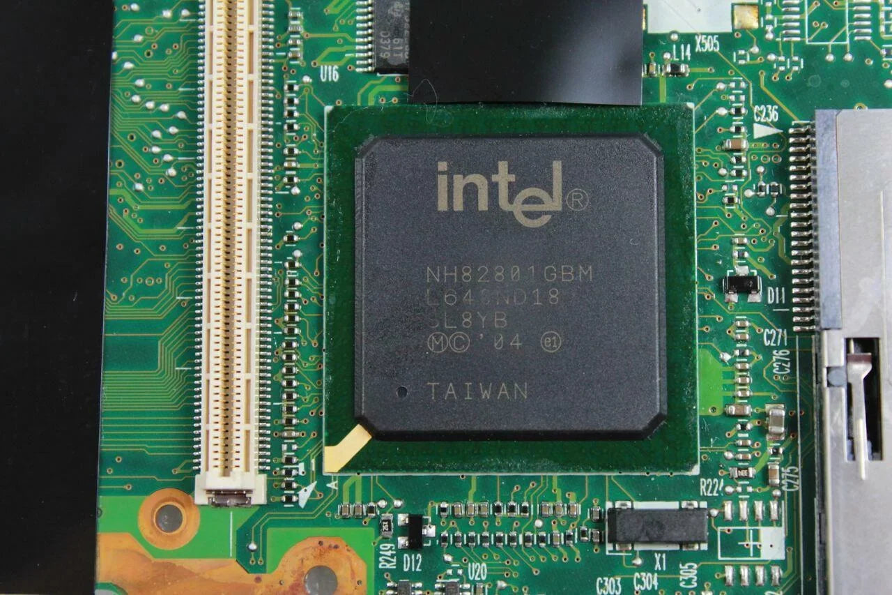 New Toshiba Satellite A100 A105 Laptop Motherboard V000068390 V000068120