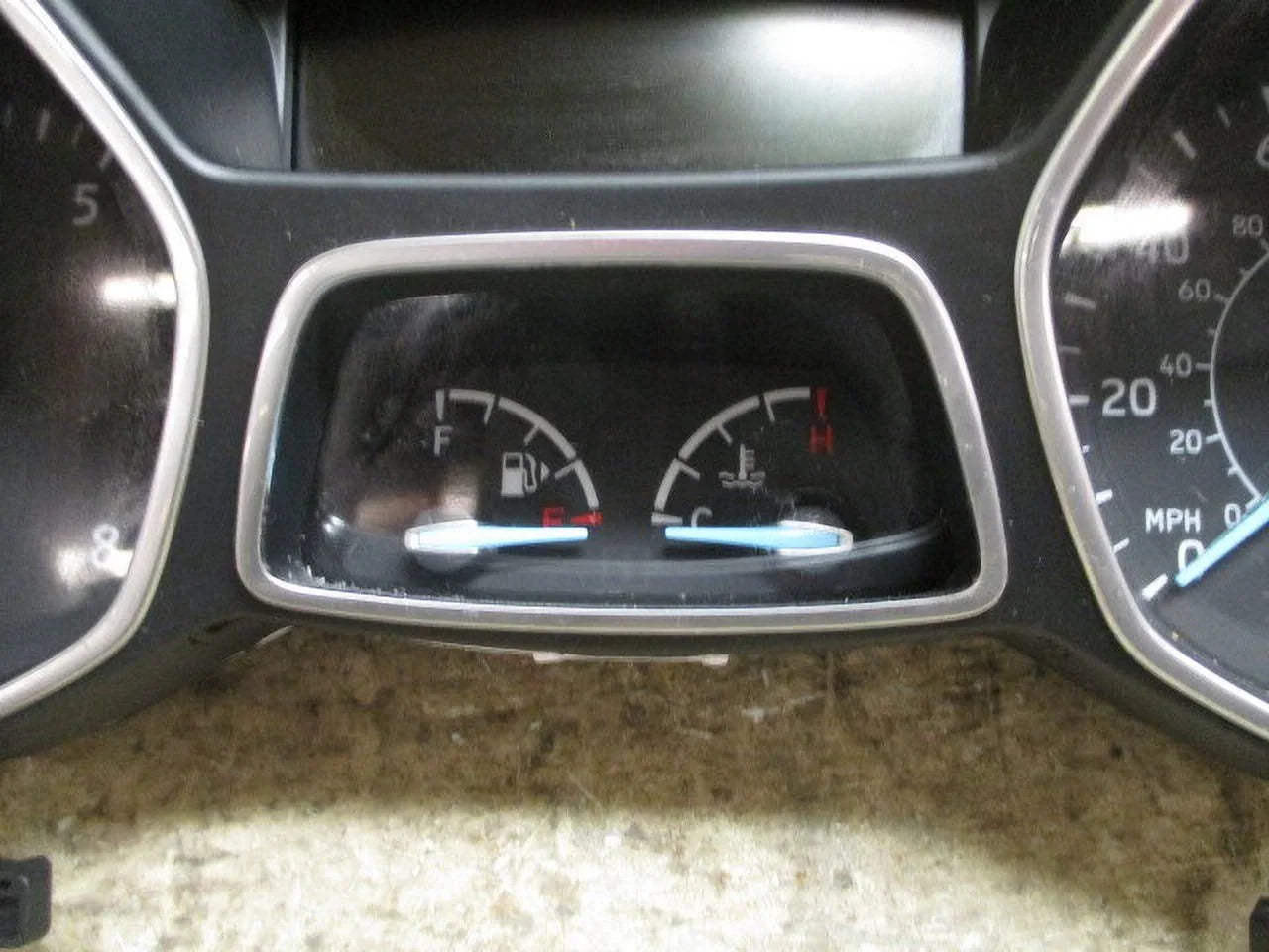 Pre-Owned 2017 Ford Escape Speedometer Speedo Cluster MPH 23K OEM LKQ (Good)