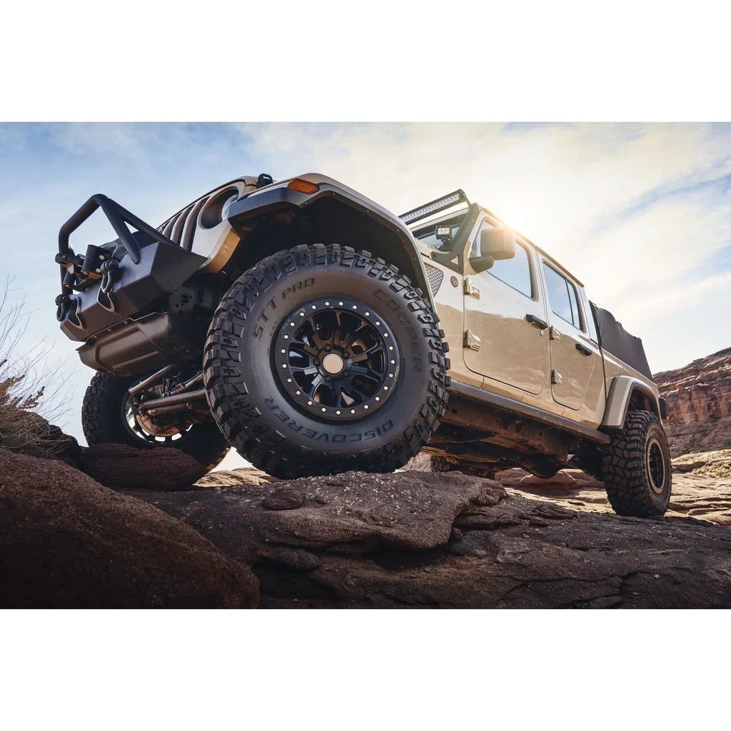 Cooper Discoverer STT Pro All-Season 33X12.50R15LT 108Q Tire