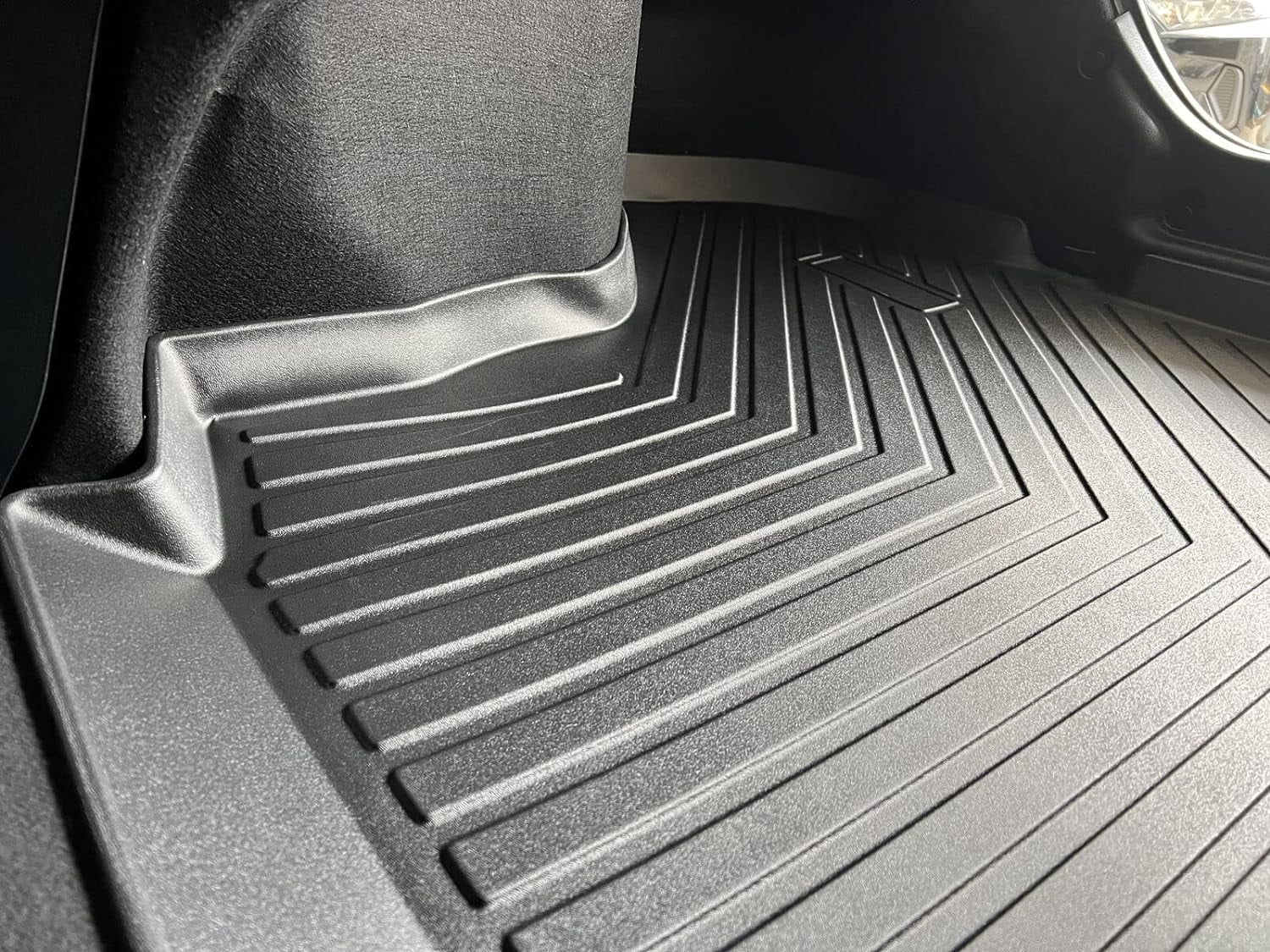 EACCESSORIES EA Cargo Liner – Trunk Mat for Camry 2018-2024 – Weather-Resistant Trunk Mats for Cars with Raised Lip – Non-Slip Car Trunk Mat Rubber – Easy to Install – Laser Pre-Cut Design